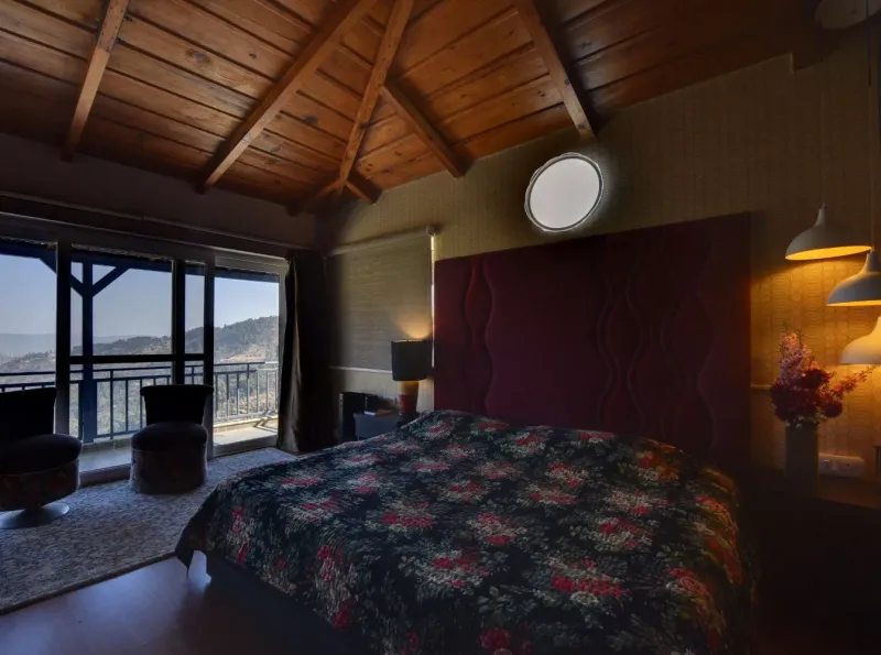 Luxe 4BHK Himalayan Range View - Madalsa Home